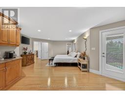 2 - 7222 CLAYTON WALK - 29