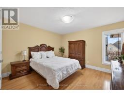 2 - 7222 CLAYTON WALK - 35