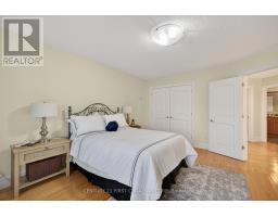 2 - 7222 CLAYTON WALK - 37