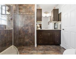 1975 ROYAL CRESCENT - 15