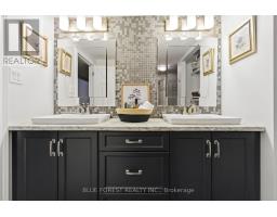 1975 ROYAL CRESCENT - 21