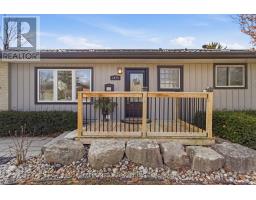 1975 ROYAL CRESCENT - 32