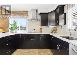 1975 ROYAL CRESCENT - 7