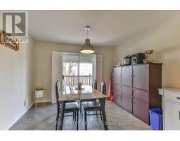 11 - 100 STROUD CRESCENT - 16