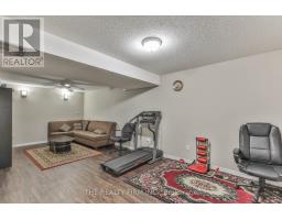 11 - 100 STROUD CRESCENT - 25