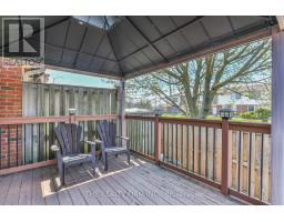 11 - 100 STROUD CRESCENT - 32