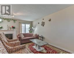 11 - 100 STROUD CRESCENT - 9