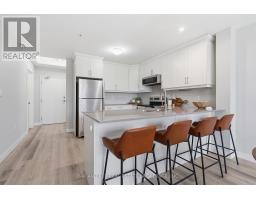 203 - 100 THE PROMENADE - 11