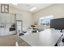 203 - 100 THE PROMENADE - 34