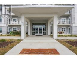 203 - 100 THE PROMENADE - 5