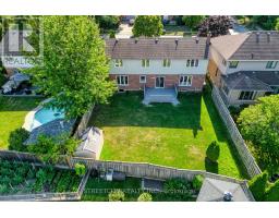 26 GRASMERE CRESCENT - 38