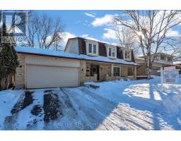 31 FOXCROFT CRESCENT - 2