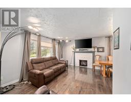 2 THORNE AVENUE - 10