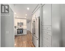 2 THORNE AVENUE - 16