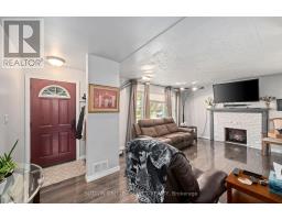 2 THORNE AVENUE - 22