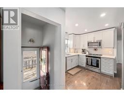 2 THORNE AVENUE - 24