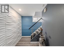 2 THORNE AVENUE - 25