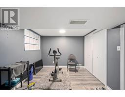 2 THORNE AVENUE - 28