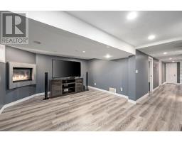 2 THORNE AVENUE - 31