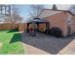 2 THORNE AVENUE - 33