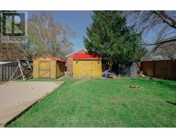 2 THORNE AVENUE - 36