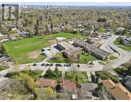 5 MOUNTSFIELD DRIVE - 32