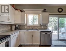 3 STEEPLECHASE COURT - 18