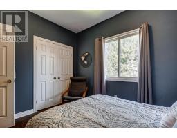 3 STEEPLECHASE COURT - 25