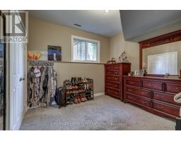 3 STEEPLECHASE COURT - 36