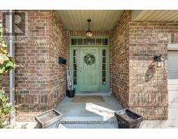 3 STEEPLECHASE COURT - 6