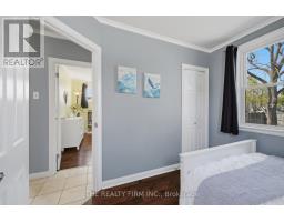 216 THOMPSON ROAD - 21