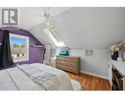 216 THOMPSON ROAD - 33