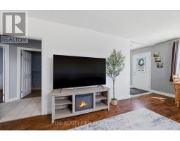 216 THOMPSON ROAD - 8