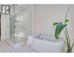 1375 DYER CRESCENT - 21