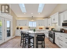 663 THORNWOOD DRIVE - 7