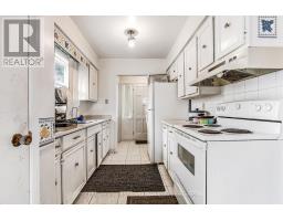 698 CHIDDINGTON AVENUE - 6