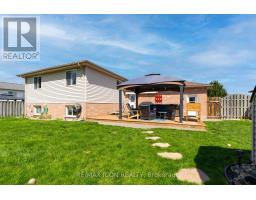 61 CARLETON COURT - 26