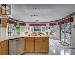 462 AMBLESIDE DRIVE - 16