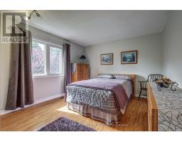 462 AMBLESIDE DRIVE - 24