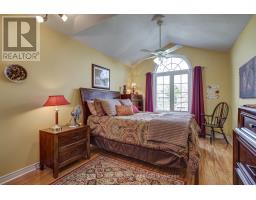 462 AMBLESIDE DRIVE - 26