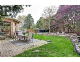 462 AMBLESIDE DRIVE - 40