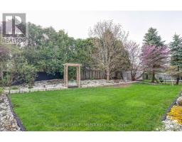 462 AMBLESIDE DRIVE - 46