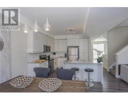 921 SARNIA ROAD - 14