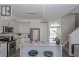 921 SARNIA ROAD - 15
