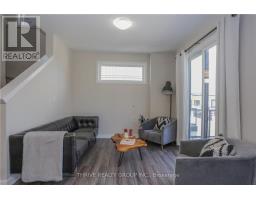 921 SARNIA ROAD - 17