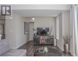 921 SARNIA ROAD - 24