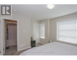 921 SARNIA ROAD - 35