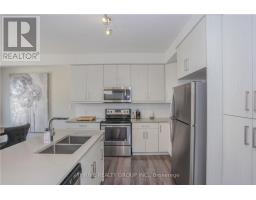 921 SARNIA ROAD - 8