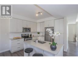 921 SARNIA ROAD - 9