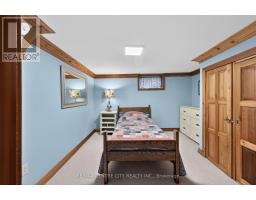 504 BAKER STREET - 40